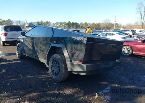 2024 Tesla Cybertruck Cyberbeast z USA, uszkodzony, nr VIN 07G2CEHEE5RA03456